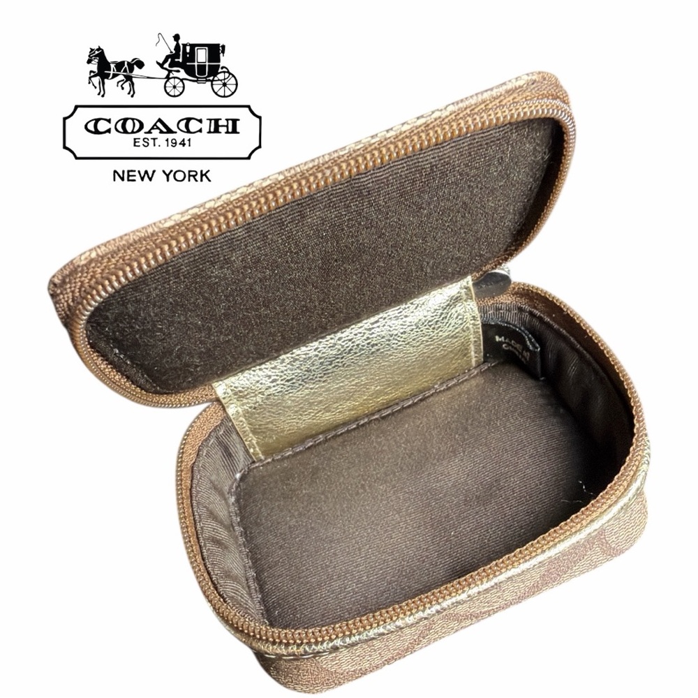 Coach‎ Pill Star Case - Picture 3 of 3